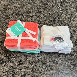 Pillowfort Coral and was cloth White Towel Set NWT
